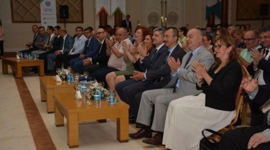 Manisa B&uuml;y&uuml;kşehir Kongreye Damgasını Vurdu