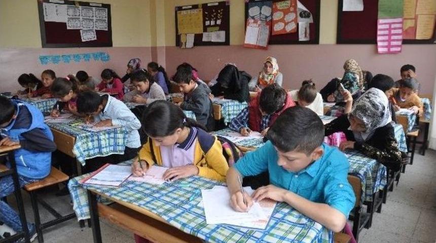 &Ouml;ğrenciler &lsquo;kazanım Değerlendirme&rsquo; Sınavlarıyla Hazırlanıyor