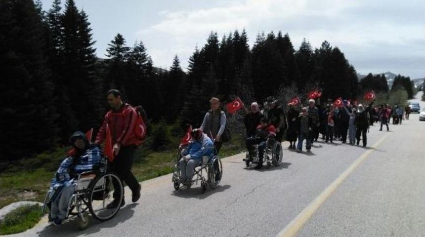 Tekerlekli Sandalyeyle Uludağ&acute;da Y&uuml;r&uuml;d&uuml;ler