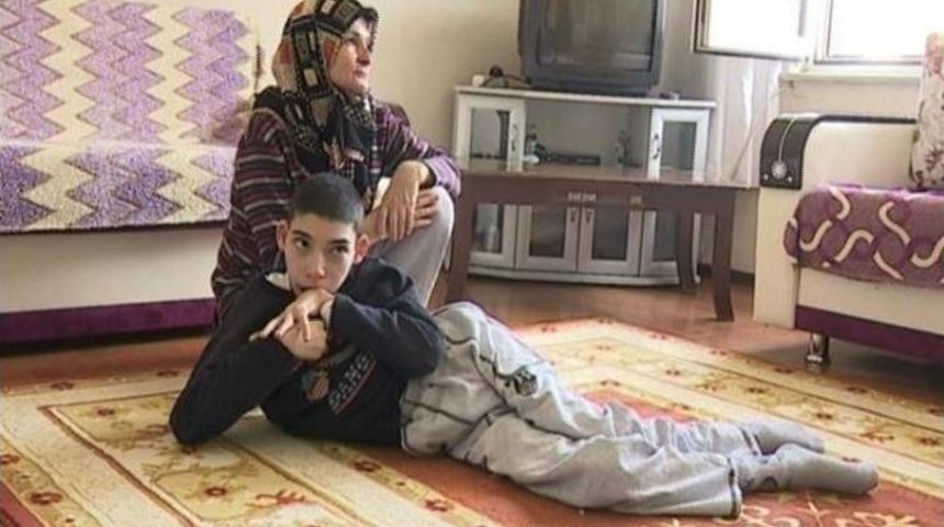 Engelli Umut&rsquo;un Umutsuz Bekleyişi