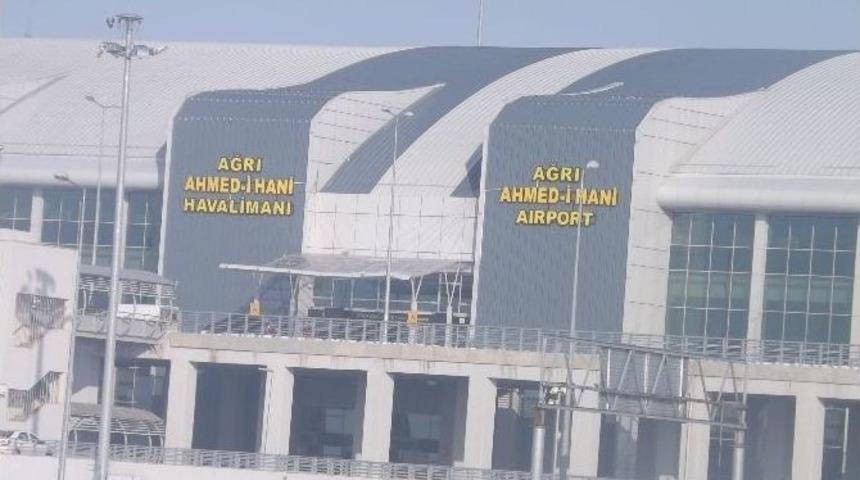 Ağrı Ahmed-i Hani Havalimanı&rsquo;nda 19 Bin 984 Yolcuya Hizmet Verildi