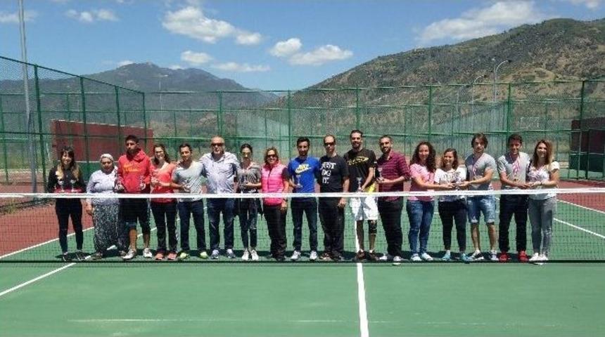 Besyo 6. Bahar Tenis Turnuvası Ger&ccedil;ekleştirildi