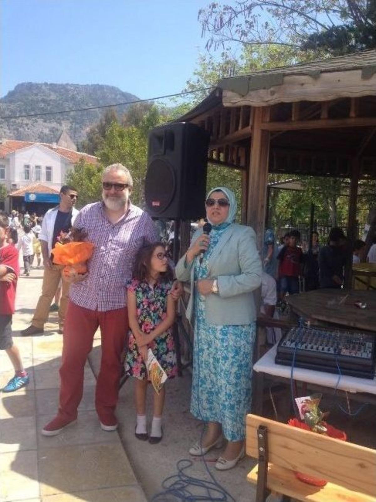 Minik Adalet&rsquo;in K&uuml;t&uuml;phane Hayali Ger&ccedil;ek Oldu