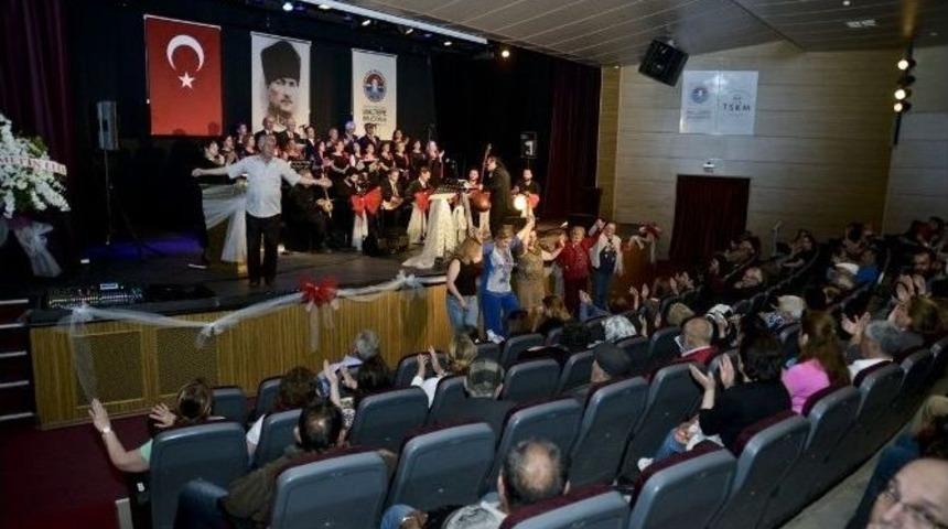 Maltepe G&ouml;n&uuml;ll&uuml;leri&rsquo;nden Muhteşem Konser