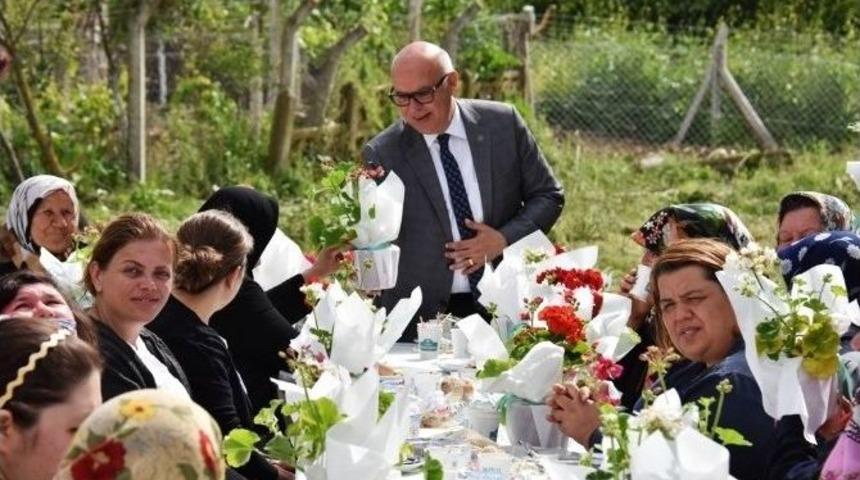 Anneler G&uuml;n&uuml; Kutlamalarına Mahramlı Mahallesi İle Devam Edildi