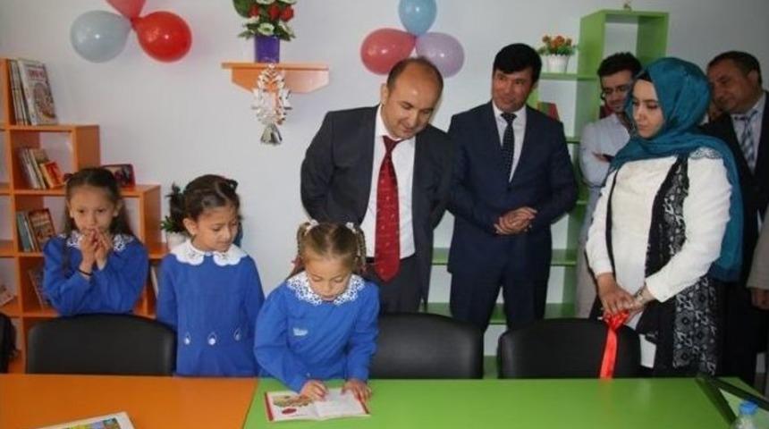 &rsquo;hikmet Hoca&rsquo;nın Adı K&ouml;y Okulu K&uuml;t&uuml;phanesinde Yaşatılacak