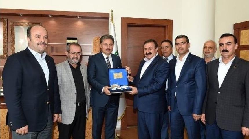 Bem-bir-sen Genel Başkan Yardımcısı Sevin&ccedil;, Başkan &Ccedil;akır&rsquo;ı Ziyaret Etti