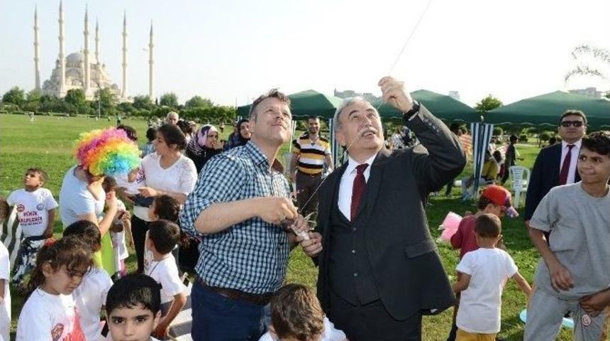 Vali B&uuml;y&uuml;k, &Ouml;ğrencilerin U&ccedil;urtma Sevincine Ortak Oldu
