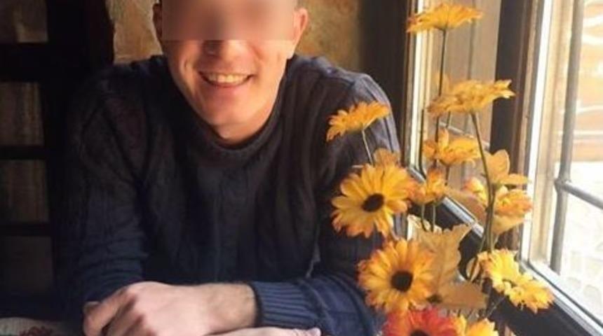 Uzman &Ccedil;avuş Kız Arkadaşının Kapısının &Ouml;n&uuml;nde İntihar Etti