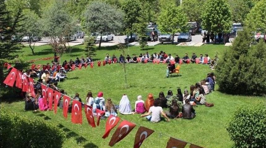 Esog&uuml;&rsquo;deki &Uuml;lk&uuml;c&uuml; &Ouml;ğrencilerin Osmangazi&rsquo;yi Anma Ve Hıdırellez Şenlikleri
