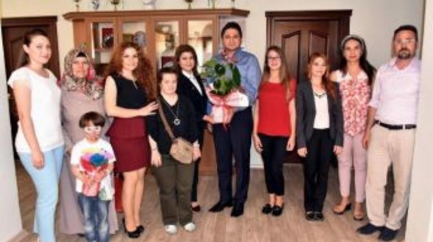 &Ouml;zel Yaşam Eğitim&rsquo;den Başkan Acar&rsquo;a Ziyaret