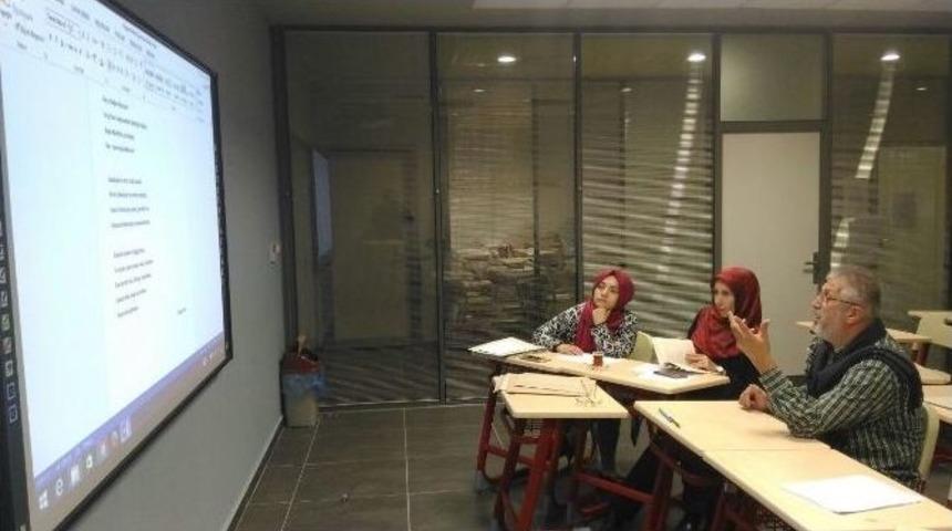 Akademi Lise Yazarlık Yarışmasında Sona Yaklaşılıyor