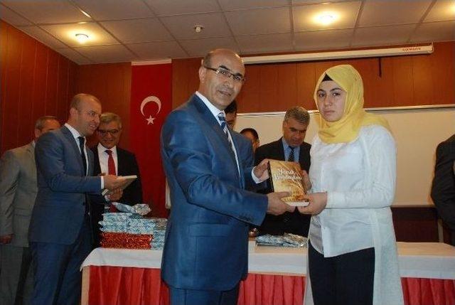 Vali Demirtaş, Fen Lisesi Ve Bilim Sanat Merkezini Gezdi