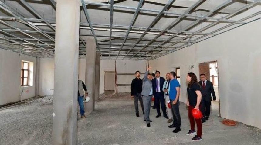 Vali Osman Kaymak Dersim Kent M&uuml;zesi İnşaatını İnceledi