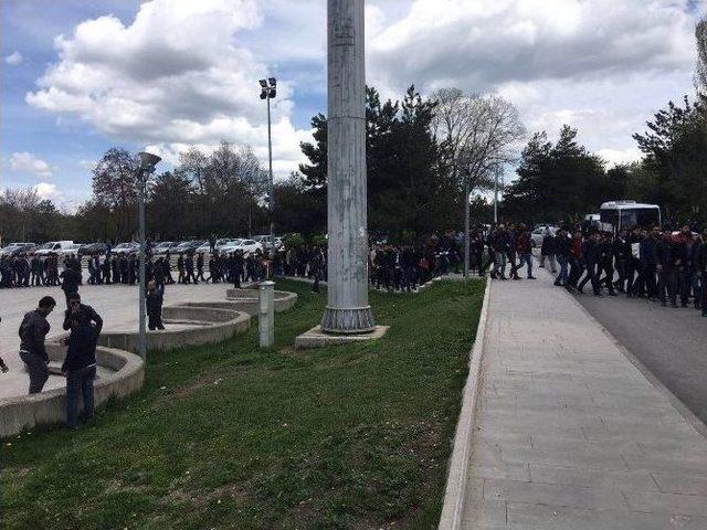 Atatürk Üniversitesi’nde Teröre Tepki Yürüyüşü