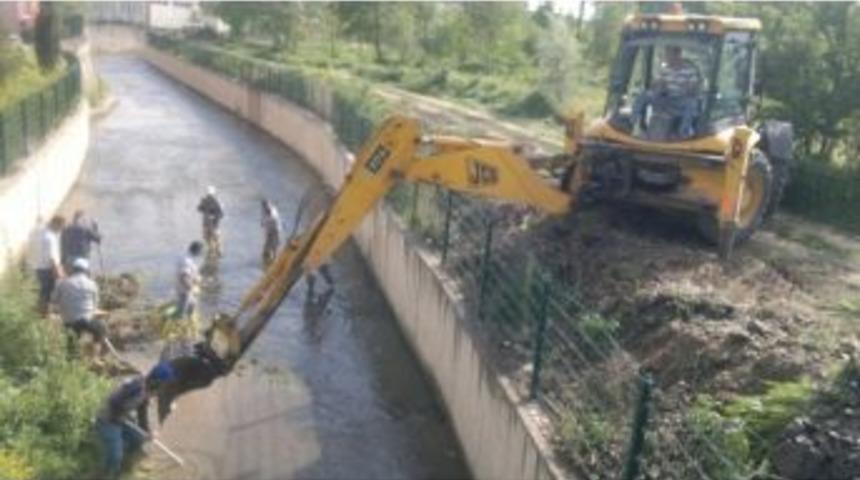 Küçük Çay Temizlendi