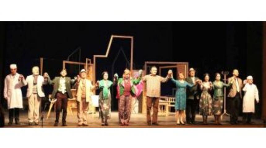 Gardaş Azerbaycan Tiyatrosu Bartın&rsquo;da