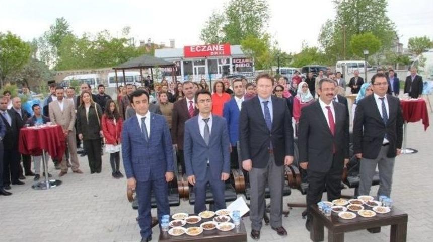 Van&rsquo;da Ebeler, Hemşireler Ve Anneler G&uuml;n&uuml; Etkinliği