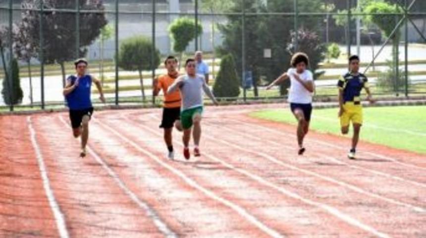 Aliağa&rsquo;daki S&uuml;rat Koşularında Derece Alanlar Belli Oldu