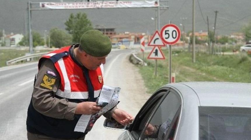 Tepebaşı Trafik Jandarmadan S&uuml;r&uuml;c&uuml;lere Uyarı