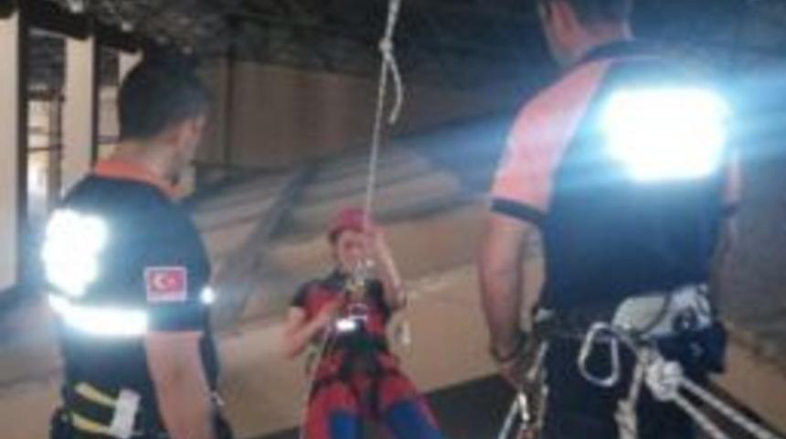 &Ouml;ğrencilere Kurtarma Eğitimi