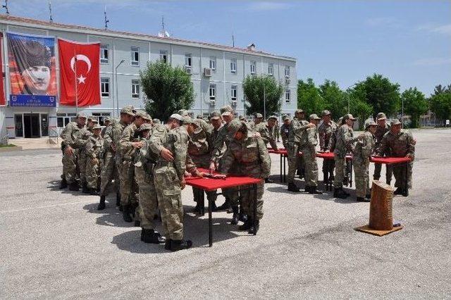 Batman&rsquo;da 25 Engelli Temsili Askerlik Yaptı 2