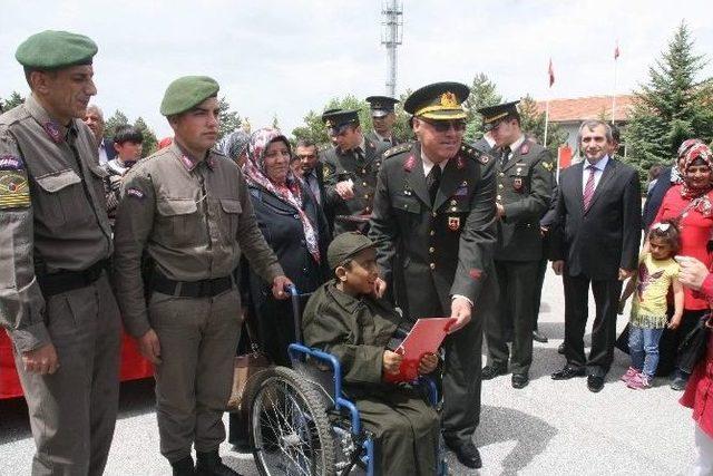 Yozgat’ta Engelliler Bir Günlük Temsili Askerlik Yaptı