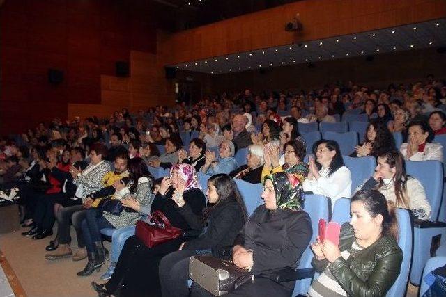 Gümüşhane’nin İlk Kadınlar Korosundan Konser