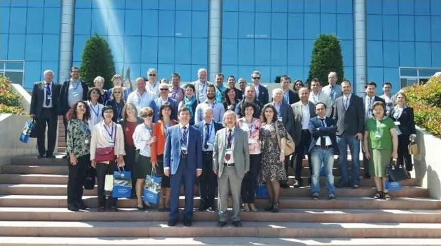 Pa&uuml;&rsquo;de &lsquo;6. Uluslararası Hafta&rsquo; Kutlandı