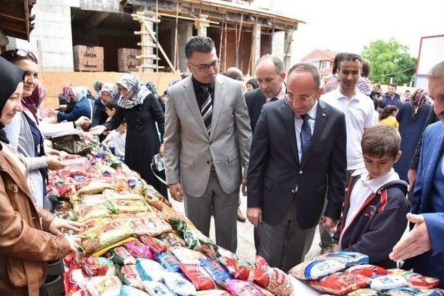 Başkan Üzülmez, Gazi İlkokulunun Kermesine Katıldı