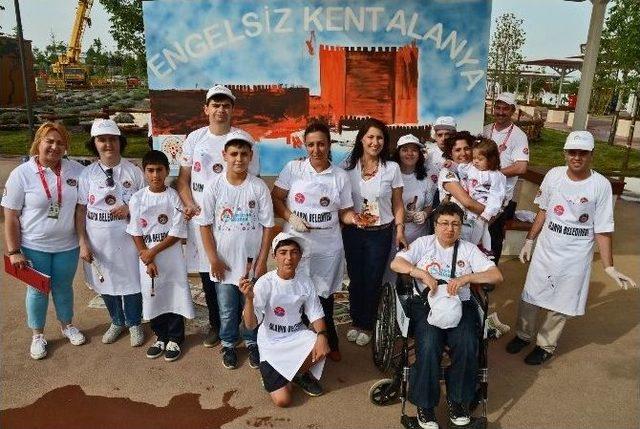 Engelli Bireyler Expo 2016&rsquo;da Resim Yaptı 1