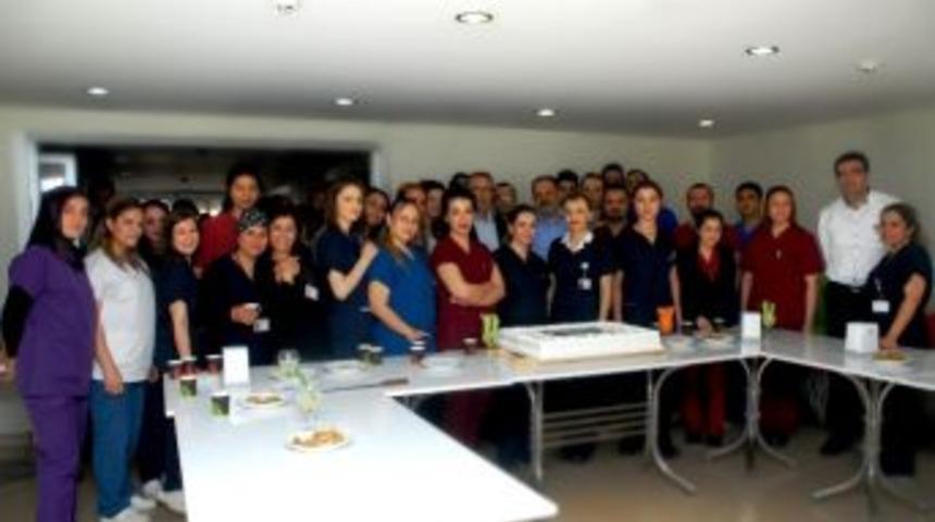 &Ouml;zel Hatem Hastanesi Hemşireler Haftasını Kutladı