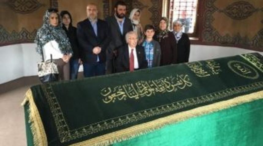 Nineleri G&uuml;lbahar Hatun&rsquo;un Mezarını Ziyaret Ettiler