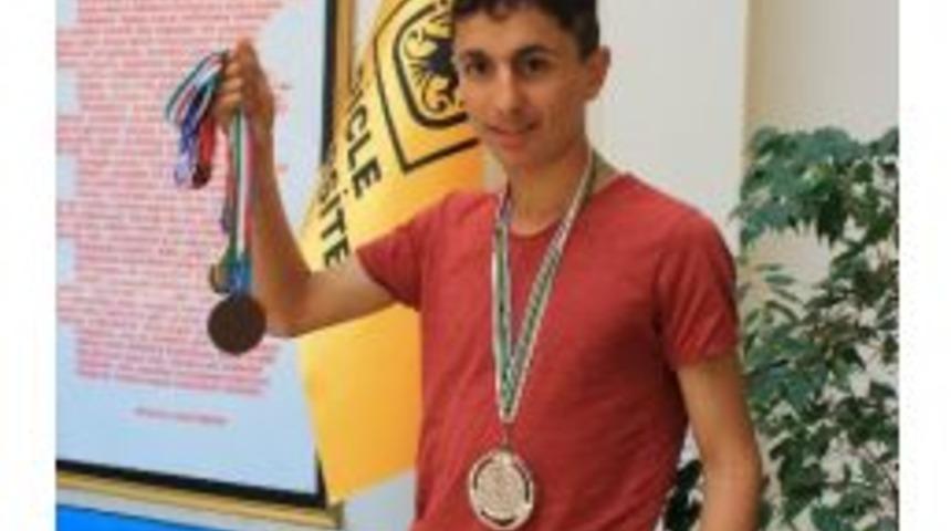 Atletizm D&uuml;nya Şampiyonası&rsquo;nda D&uuml; &Ouml;ğrencisine Şeref Madalyası