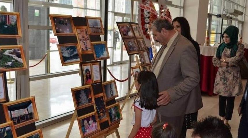 Anaokulu &Ouml;ğrencileri Kendi D&uuml;nyalarını Fotoğraflara Yansıttı