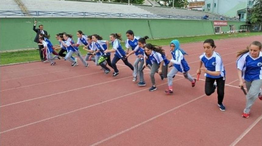 Gen&ccedil;lik Koşusu&rsquo;nun Kazananı Altındağlı &Ccedil;ocuklar Oldu