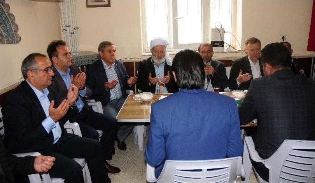 Chp Heyetinden Şehit Arslan&rsquo;ın Ailesine Taziye Ziyareti