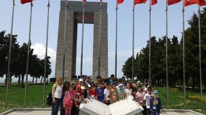 Altın Gen&ccedil;ler De &Ccedil;anakkale Yolunda