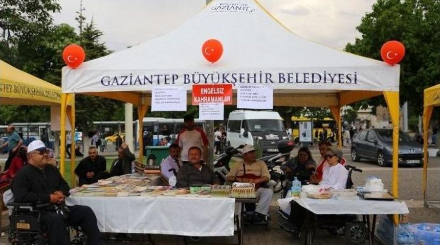 Engelsiz Yaşam İ&ccedil;in Farkındalık Stantları Kuruldu