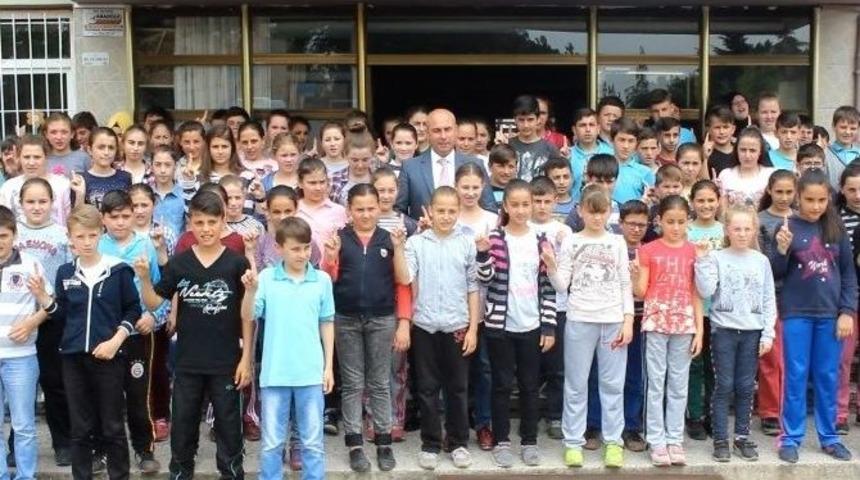 Başkan Togar Ve &Ouml;ğrencilerden Sessiz Engelliler Haftası Mesajı