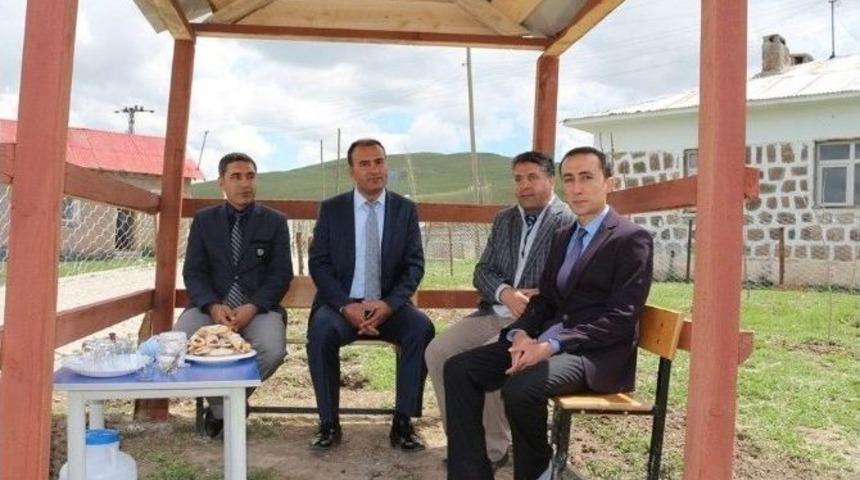 &Ouml;ğrencilerden &Ouml;ğretmene Vefa