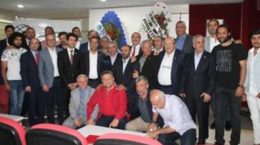 Yılın Spor Adamları &Ouml;d&uuml;llerini Aldı