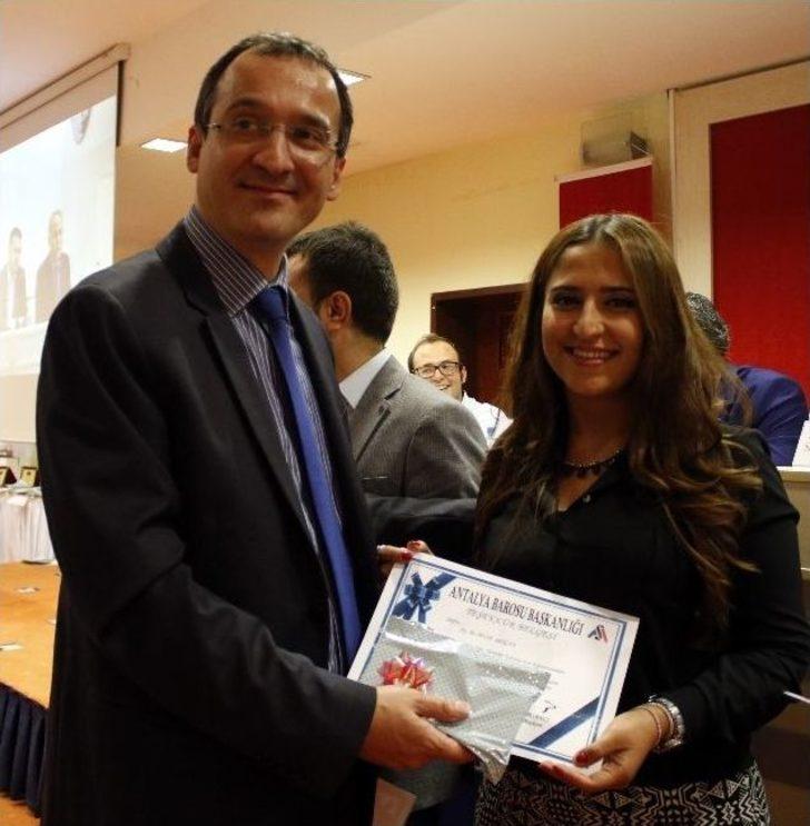 Stajyer Avukatlar Asgari Ücret İstiyor G4