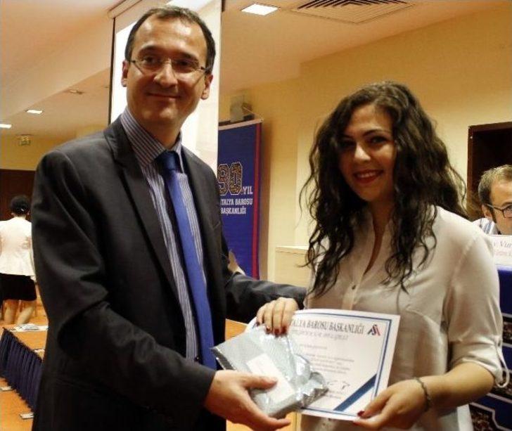 Stajyer Avukatlar Asgari Ücret İstiyor G5