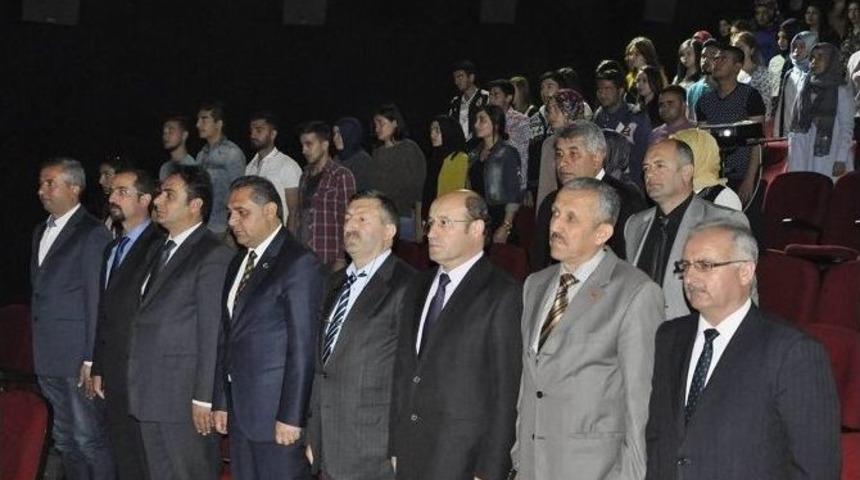 G&uuml;r&uuml;n&rsquo;de &rsquo;bilinmeyen Y&ouml;nleriyle Cumhuriyet Ve Atat&uuml;rk&rsquo; Paneli D&uuml;zenlendi