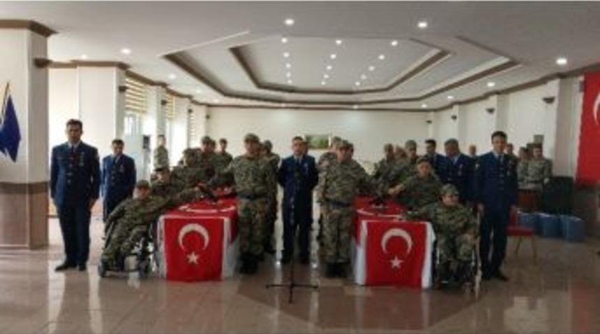 Engelli Gen&ccedil;ler &Ccedil;akı Gibi Asker Oldu