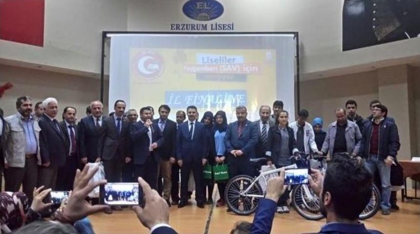 Gen&ccedil;ler, Peygamberimiz (sas) İ&ccedil;in Yarıştı