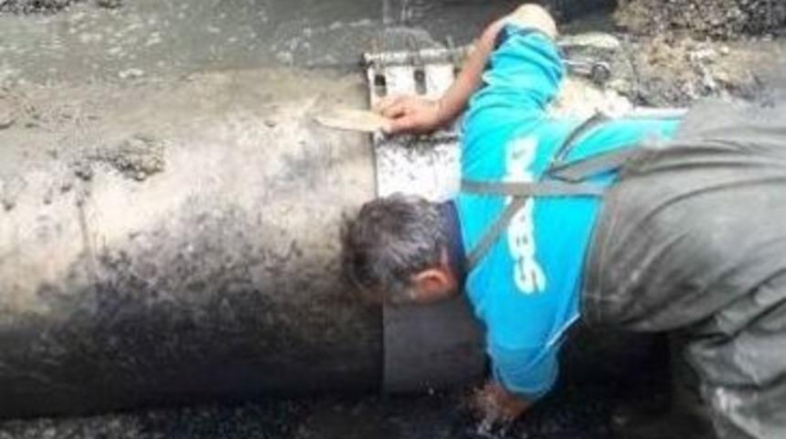 Uzunkum Sahilinde Yapılan Kollama Bandı Lağım Sularını G&ouml;le Akmasını Engelledi