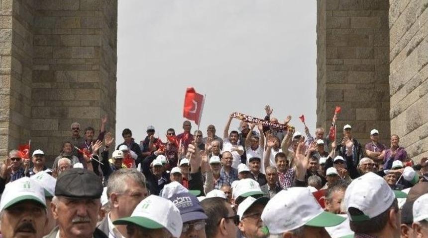 Tepebaşı&rsquo;ndan &Ccedil;anakkale&rsquo;ye Bin 500 Kişi