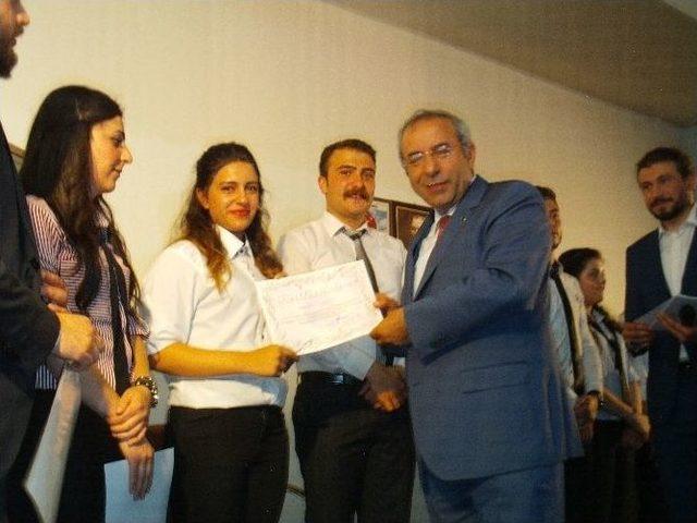 &Ouml;zalp Meslek Y&uuml;ksek Okulunda Tiyatro 1